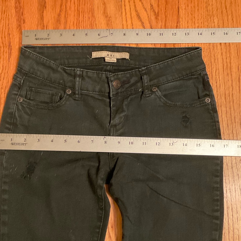 Forever 21 Jeans, Faded Black, 5-Pockets Frayed Knees Raw Hem, 1% Spandex, Sz 26 - Picture 8 of 9